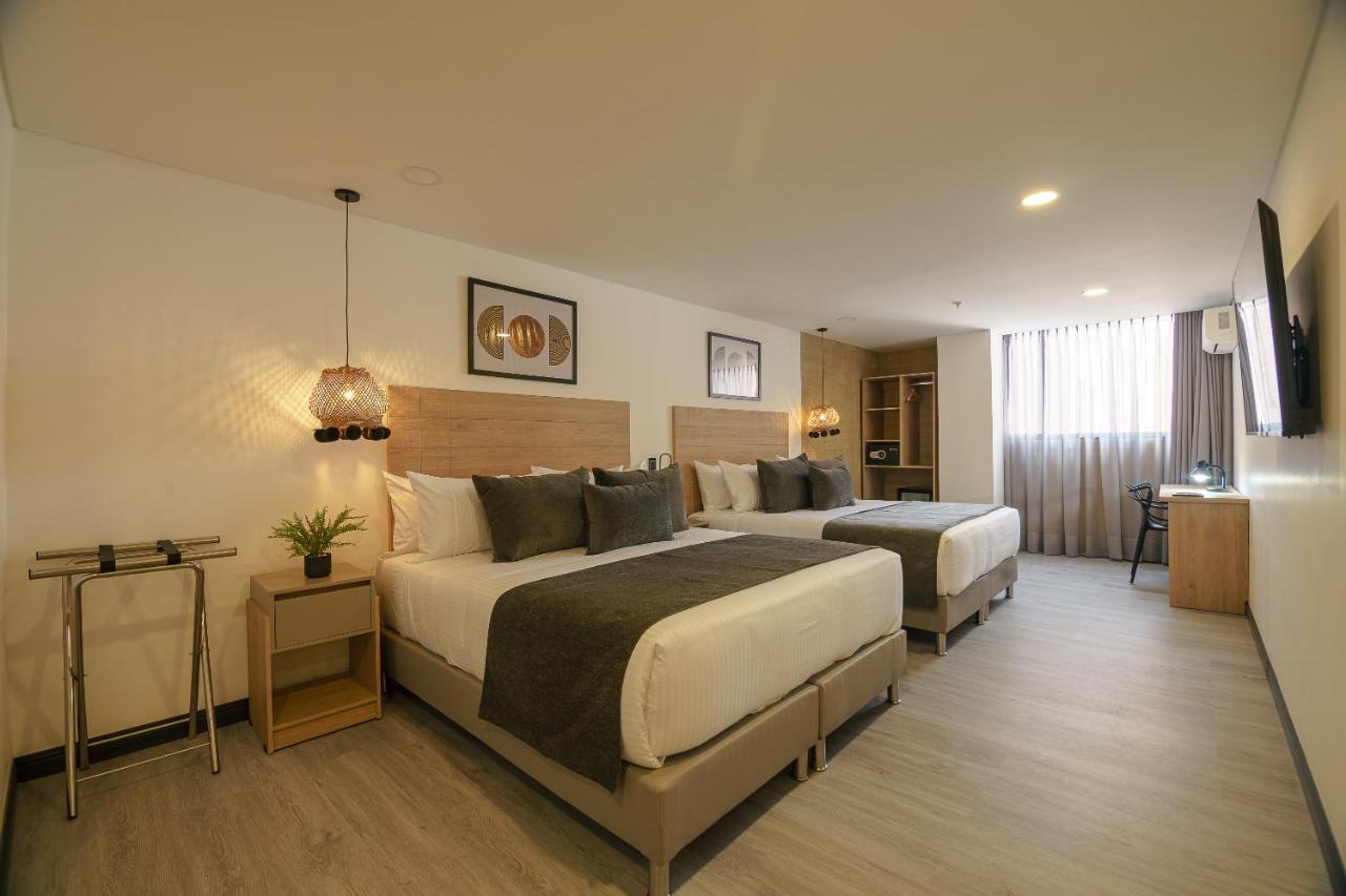 First Class Hotel Μεντεγίν Εξωτερικό φωτογραφία