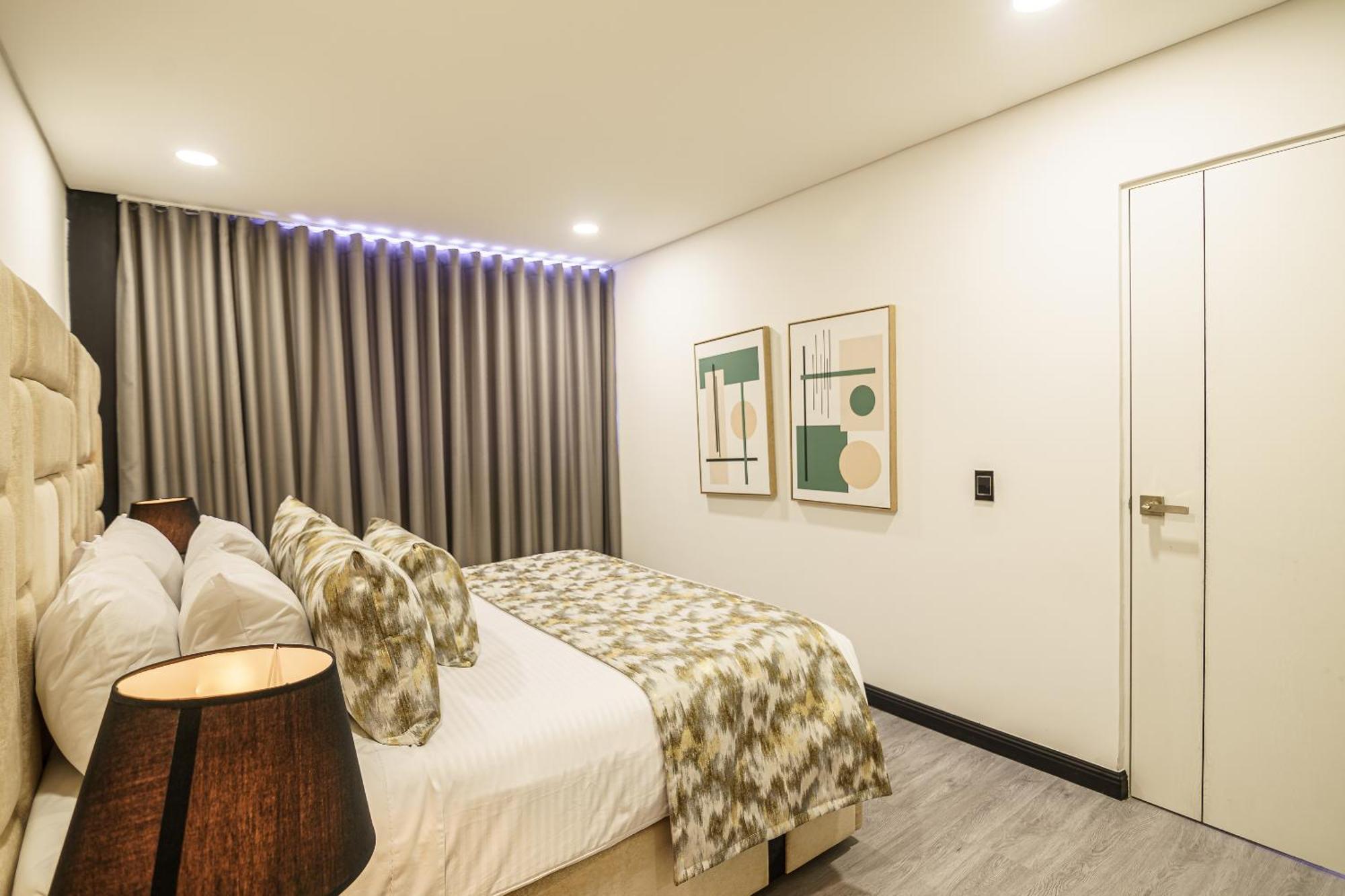First Class Hotel Μεντεγίν Εξωτερικό φωτογραφία