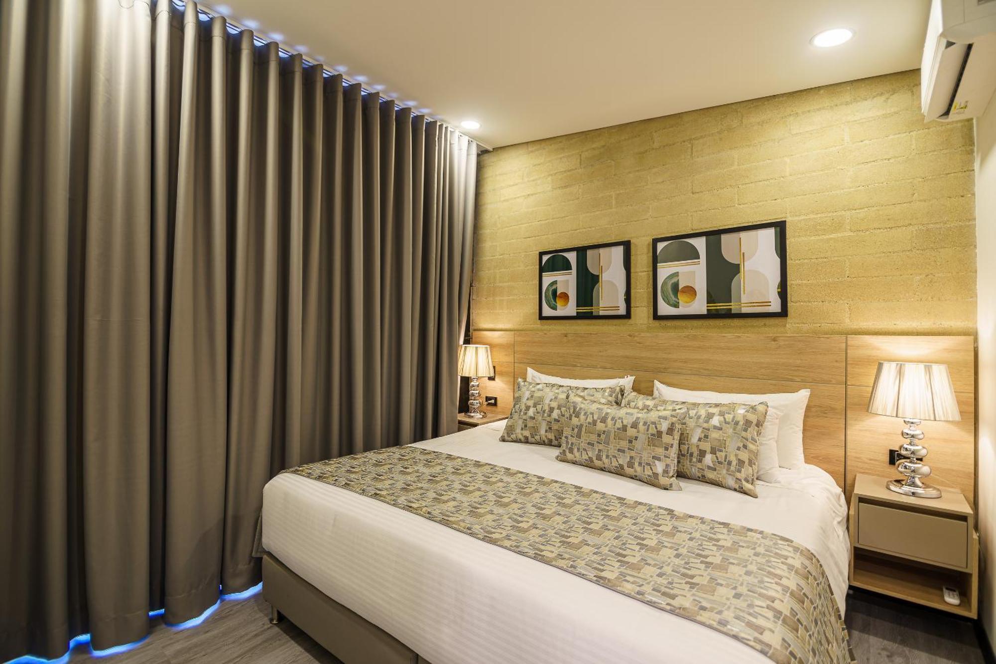 First Class Hotel Μεντεγίν Εξωτερικό φωτογραφία