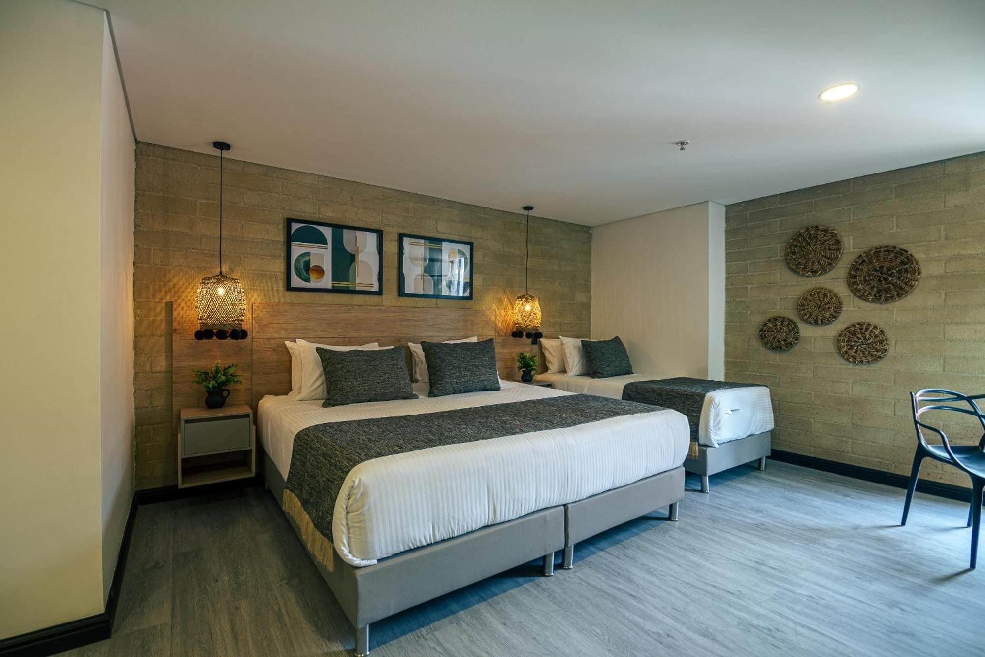 First Class Hotel Μεντεγίν Εξωτερικό φωτογραφία